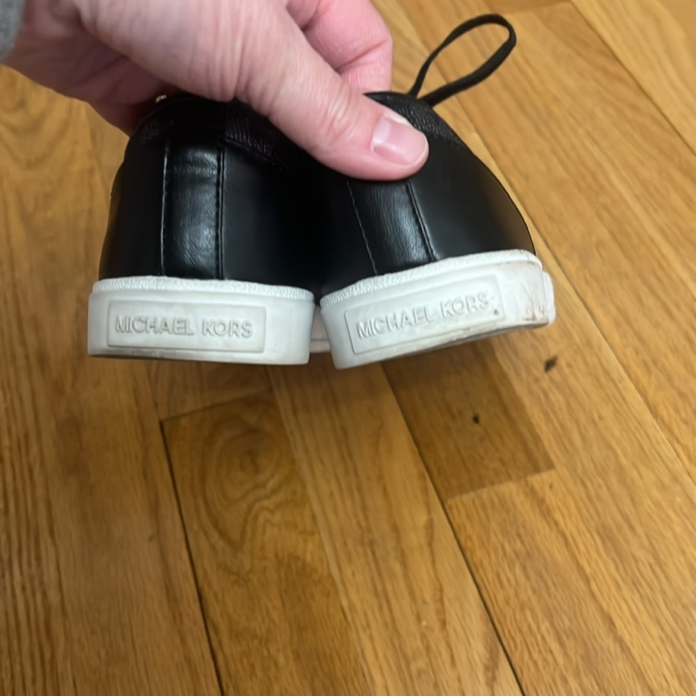 Michael Kors Sneakers - Picture 5 of 7